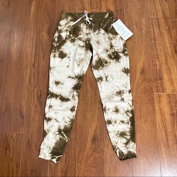 New LULULEMON Warm Down Jogger Tie Dye Earth Day Sand Size 4 - Picture 9 of 11